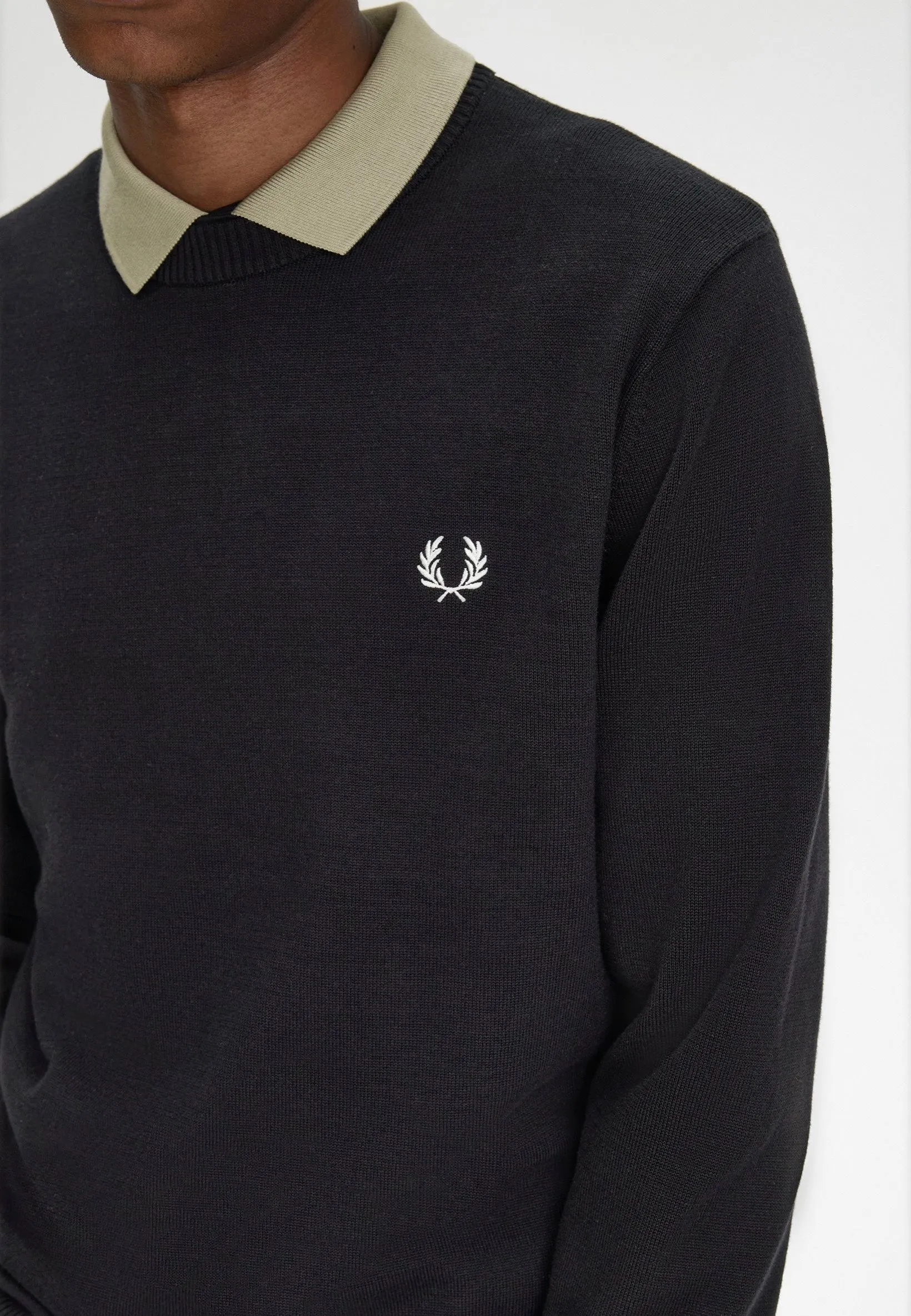 Fred Perry - Graphic Laurel Wreath Black - Pullover