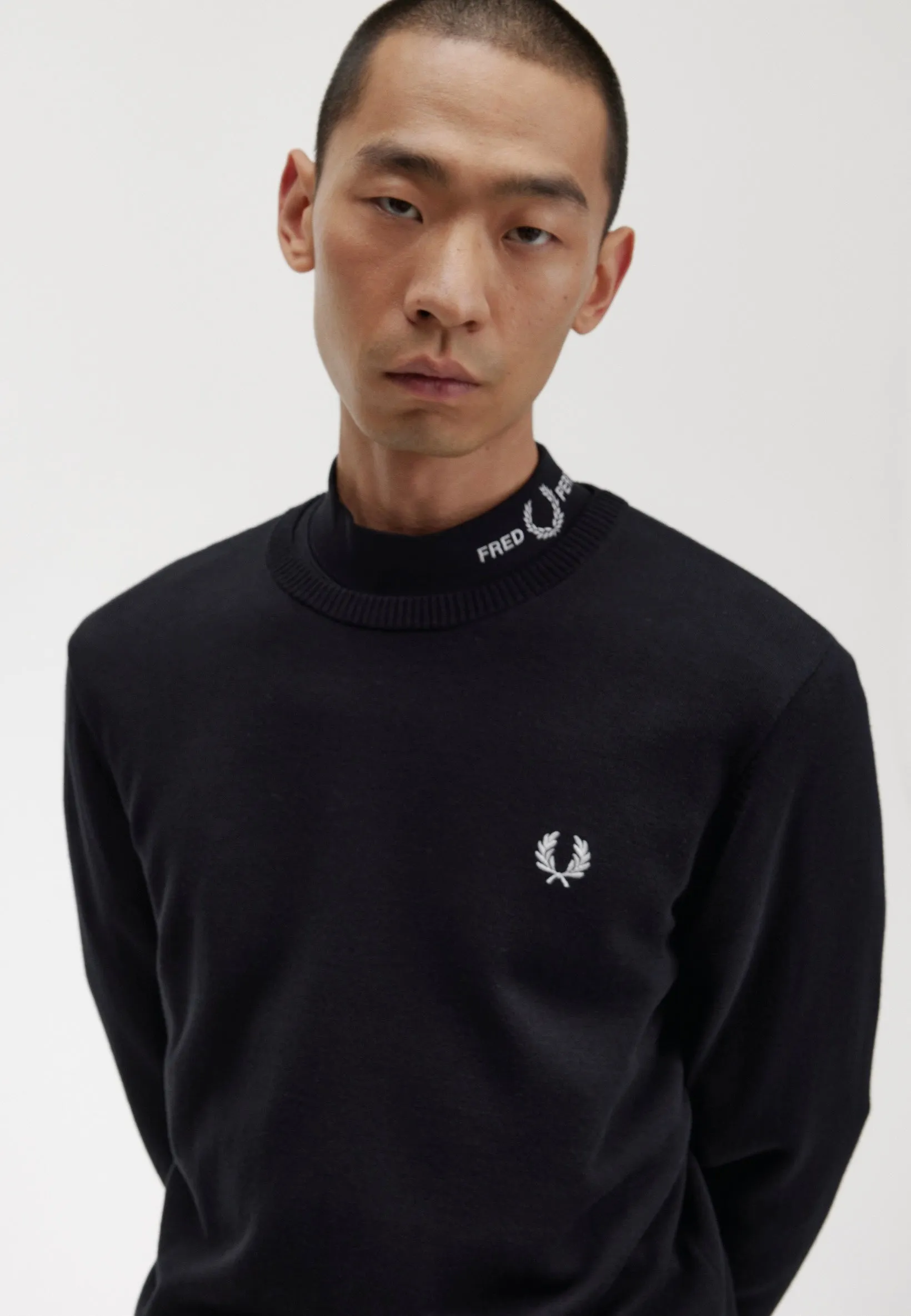 Fred Perry - Graphic Laurel Wreath Black - Pullover