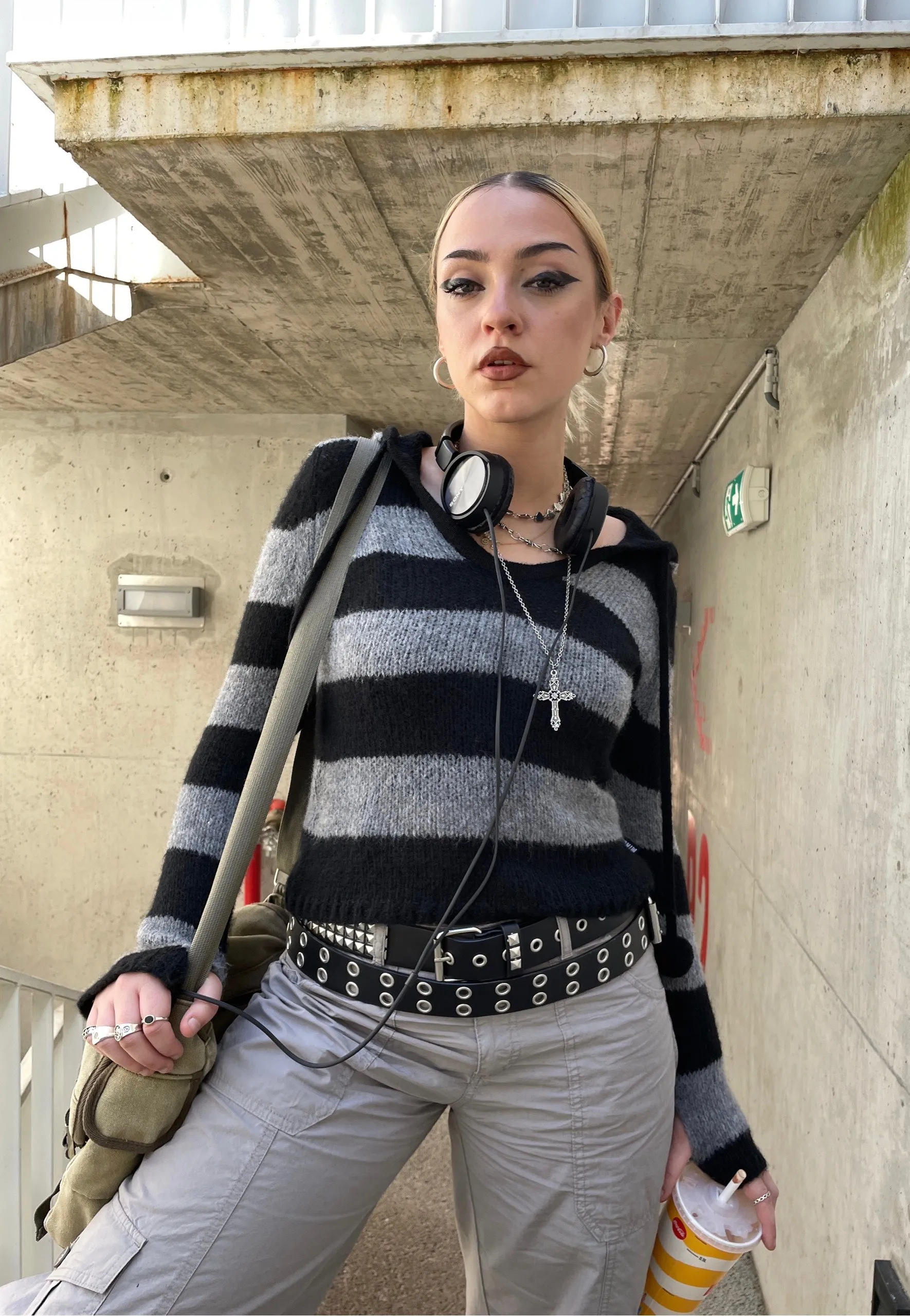 Minga London - Smoke Stripes Hooded Knit Black/Grey - Pullover